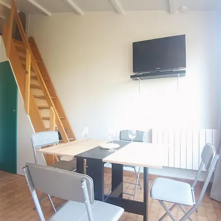 Charming 30 M With Balcony Near The Port Center Apartment *